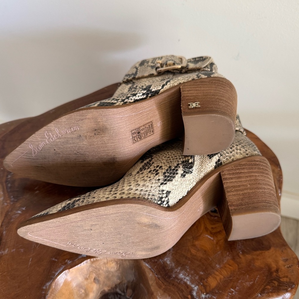 SAM EDELMAN Leonia Snakeskin Embossed Leather Booties Beige & Grey Pointed Toe 5 - Picture 11 of 11